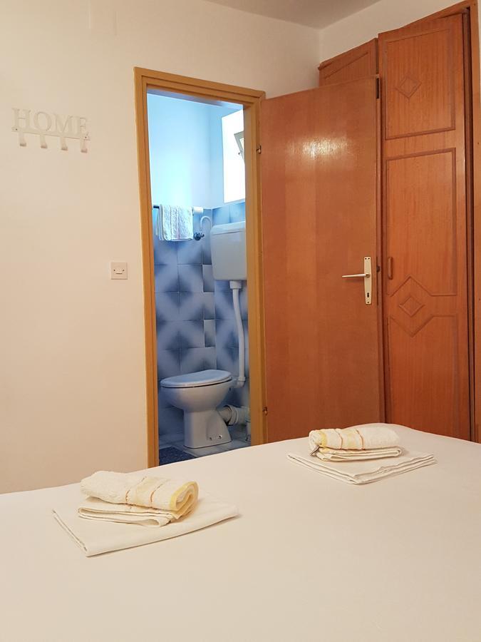 Apartmani Toni Poce Primošten Екстериор снимка