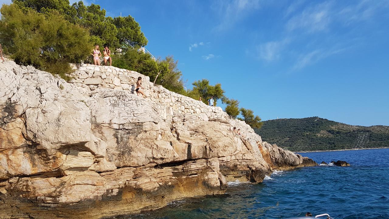 Apartmani Toni Poce Primošten Екстериор снимка