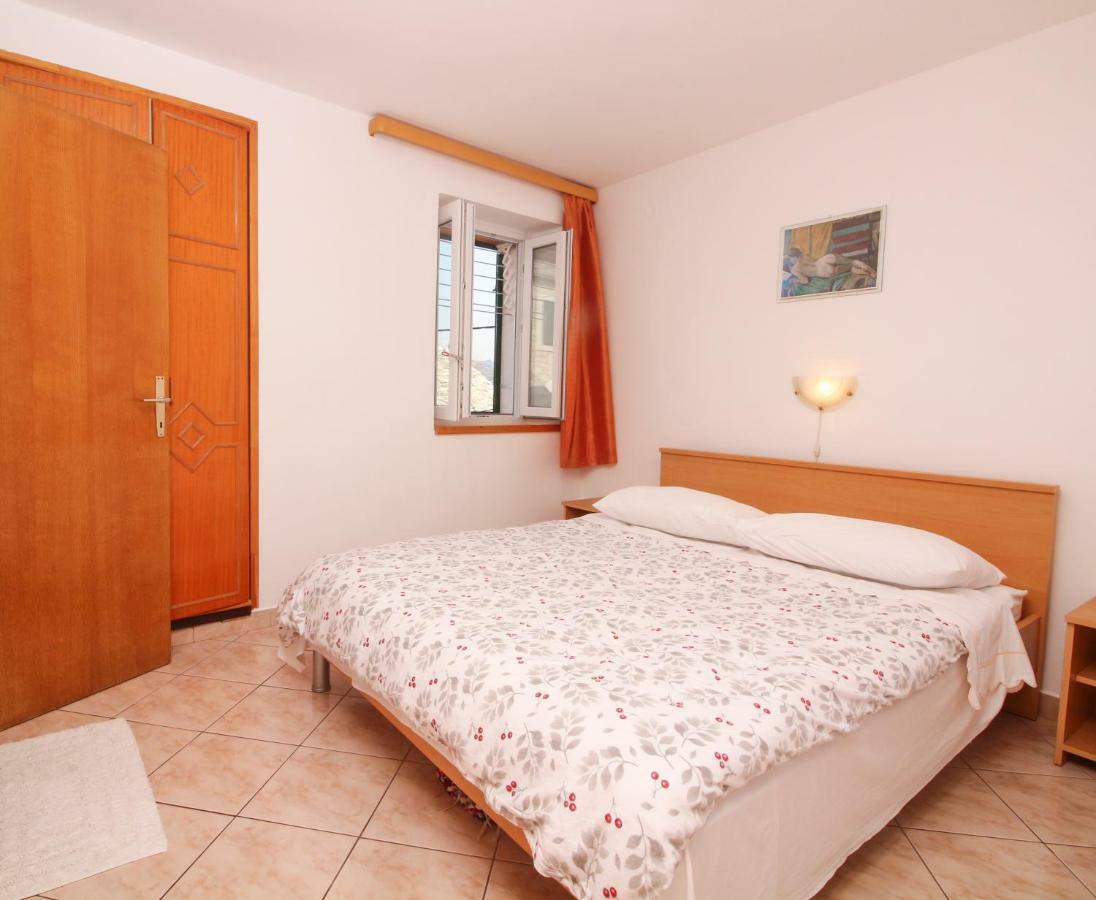 Apartmani Toni Poce Primošten Екстериор снимка