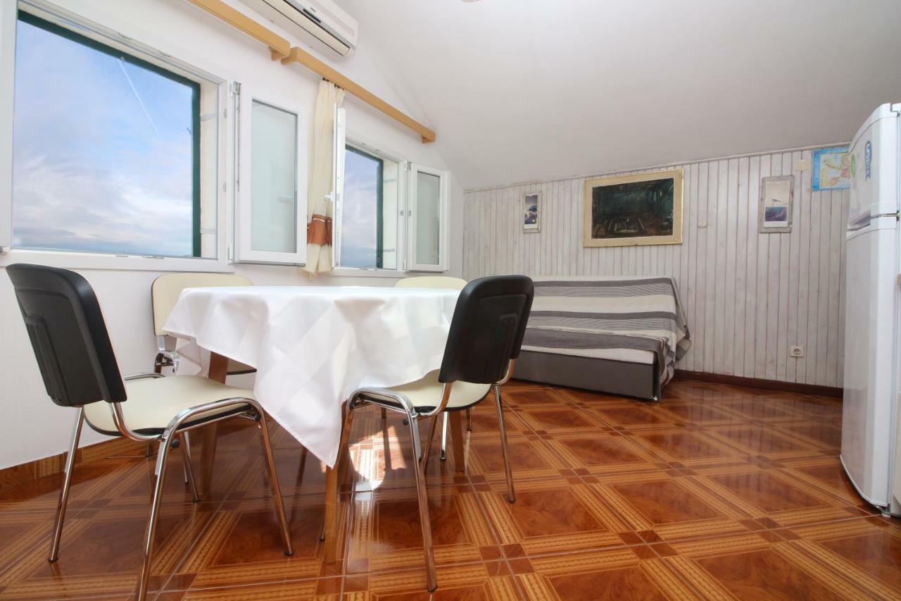 Apartmani Toni Poce Primošten Екстериор снимка