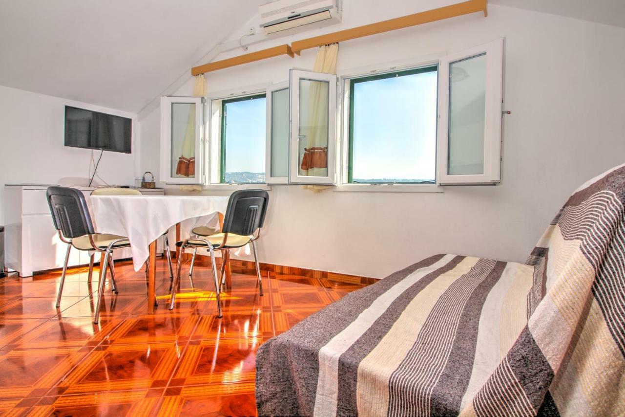 Apartmani Toni Poce Primošten Екстериор снимка